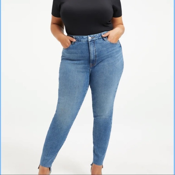 Good American Denim - Good American GOOD WAIST STEP HEM Jeans